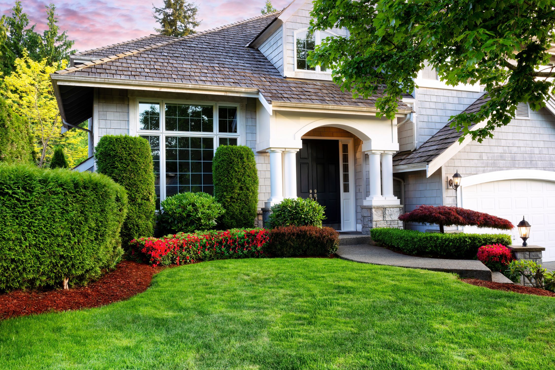 The Benefits of Keeping a Well-Manicured Lawn